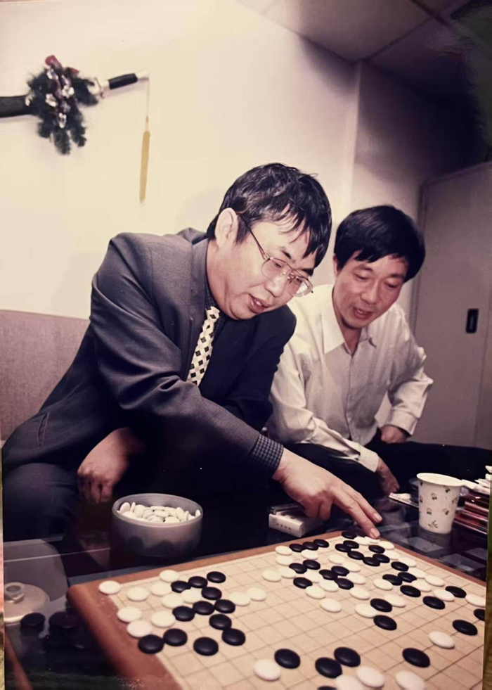 天天盈球下载-旋风西去，豪气干云——与聂卫平交往二三事|围棋|国足|桥牌|年维泗|王汝南_新浪新闻