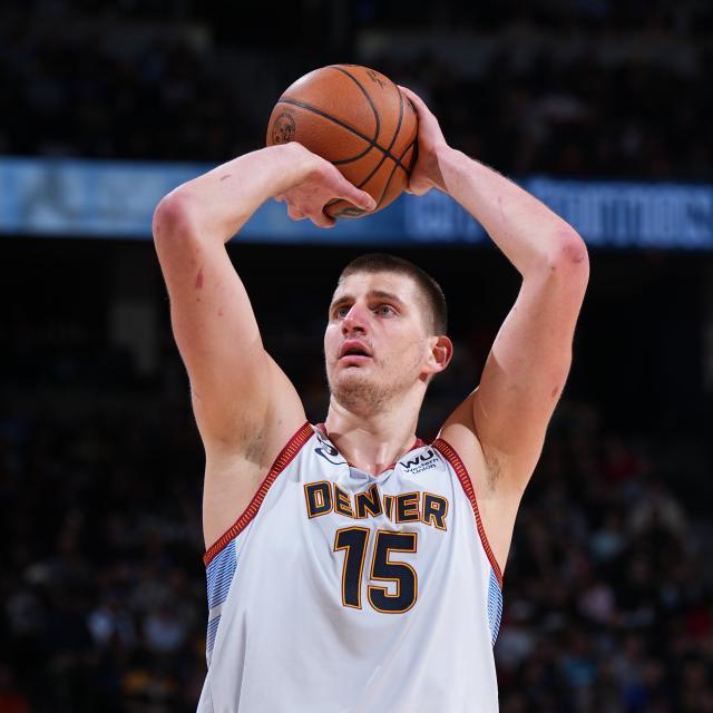 天天盈球即时比分直播-40分27篮板10助攻！约基奇轰出上古神兽数据