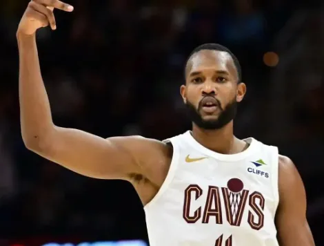 天天盈球APP-莫布利全场16投9中，三分3中1得到20分9篮板2助攻2封盖