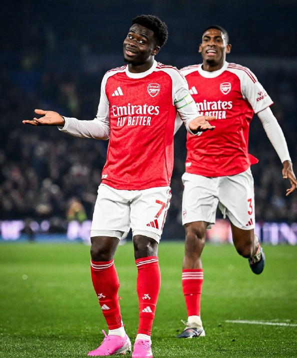 天天盈球官网-萨卡超亨利独享队史第1!曼城翻车送礼,阿森纳1-0布莱顿双喜临门